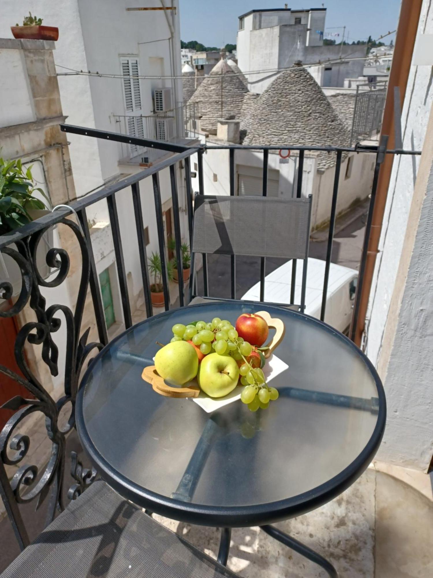 I Due Campanili Apartment Alberobello Bagian luar foto