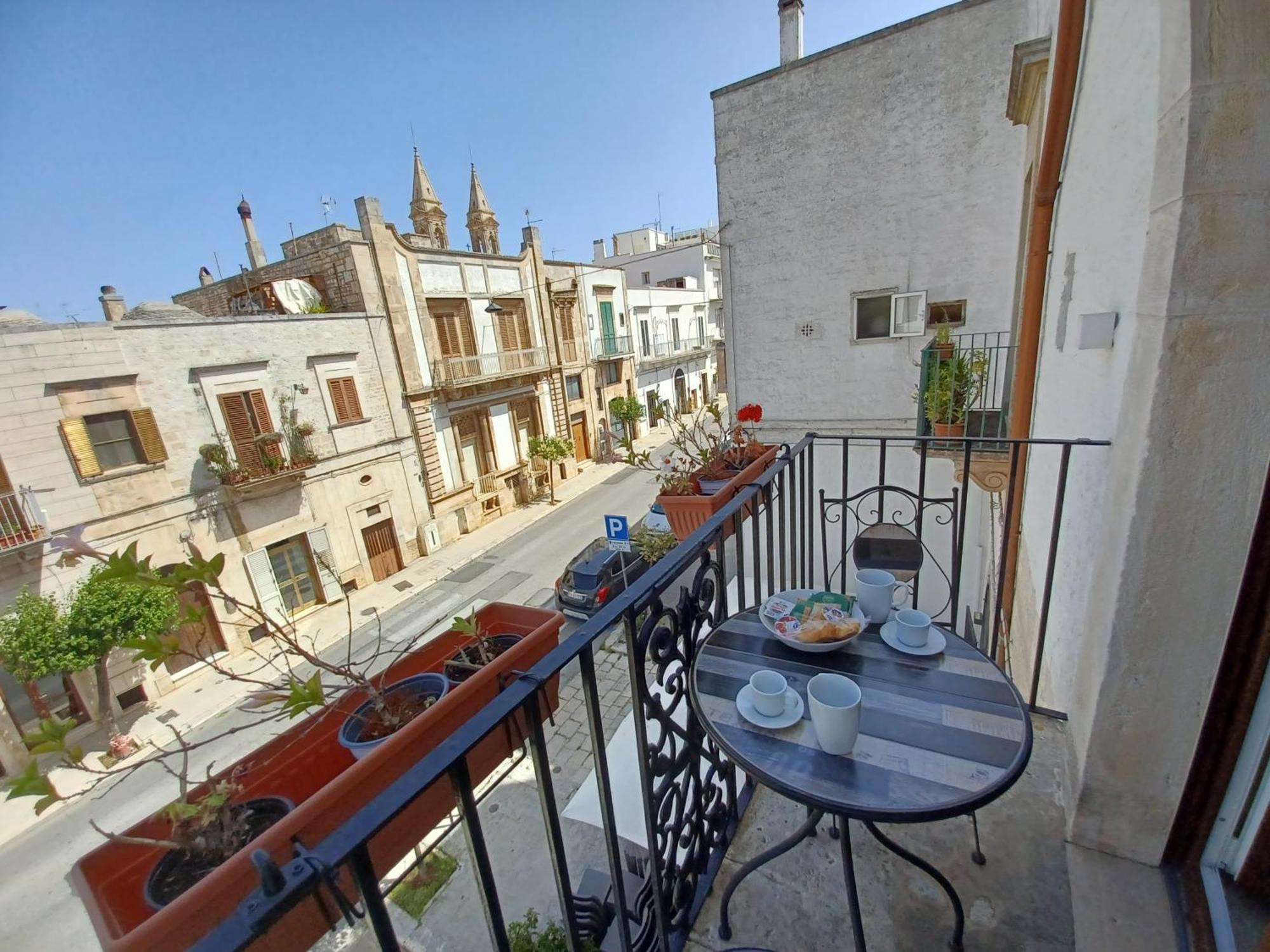I Due Campanili Apartment Alberobello Bagian luar foto